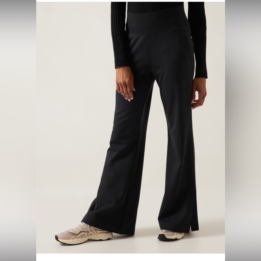 Venice Flare Athleta Pant Black Small EUC